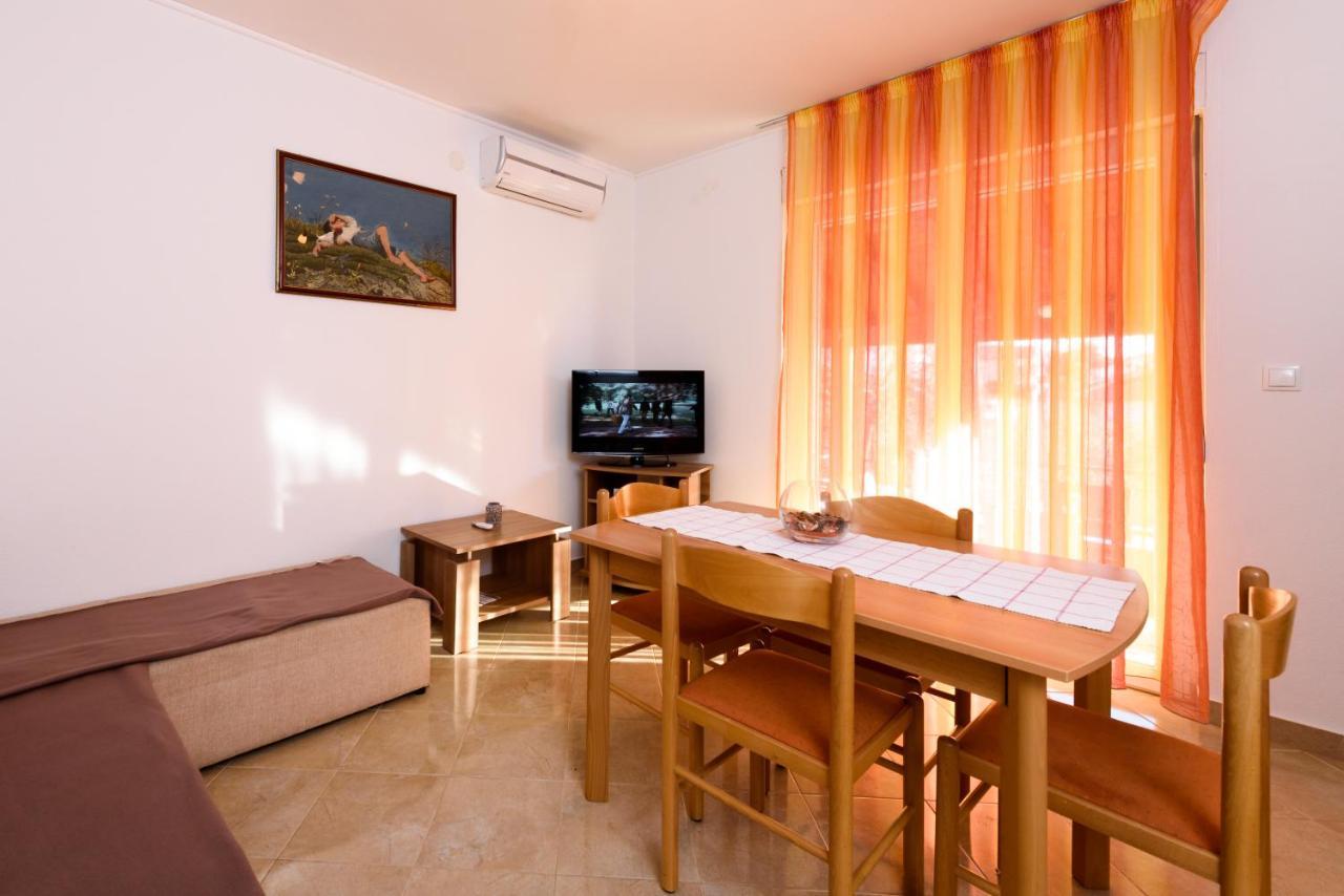 Apartmani Petra Trogir Bagian luar foto